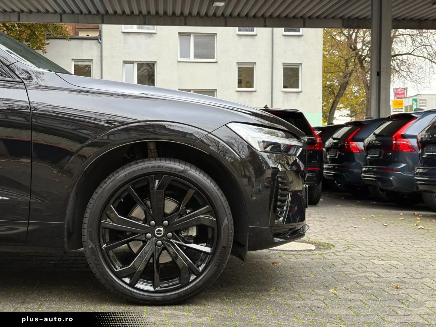 VOLVO XC60 B5 AWD Plus Black Edition He-Up PANO 360 AC