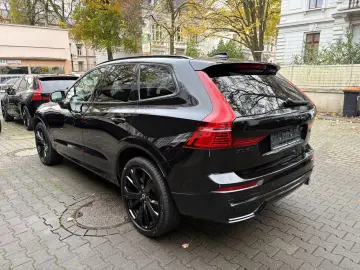VOLVO XC60 B5 AWD Plus Black Edition He-Up PANO 360 AC