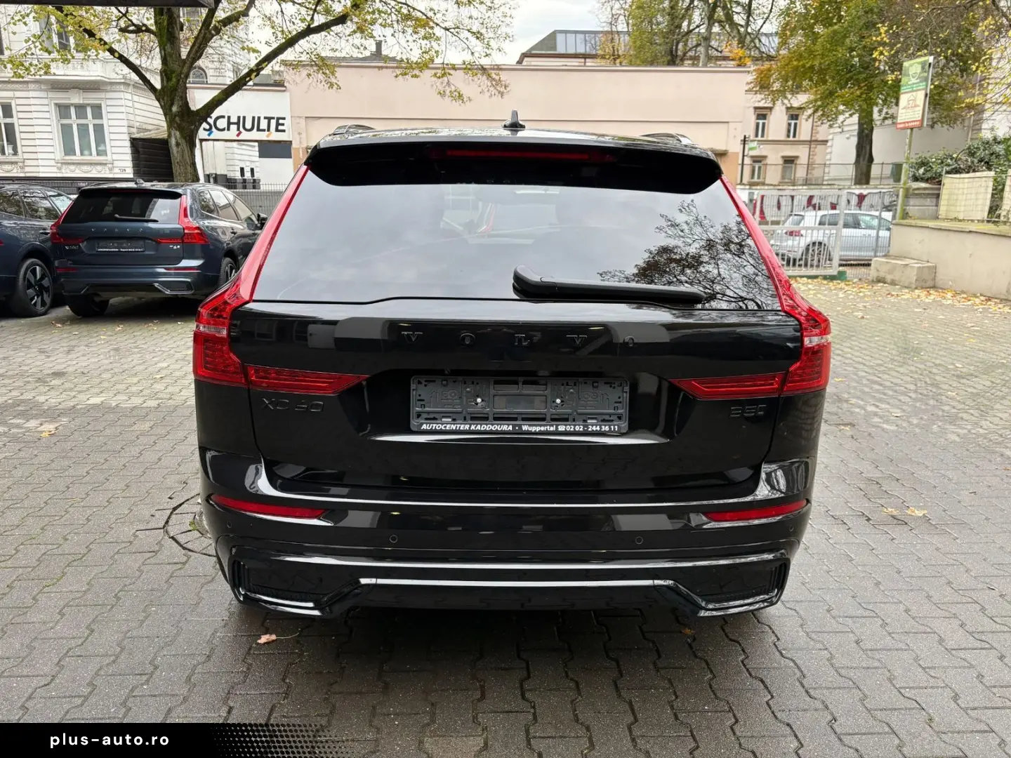 VOLVO XC60 B5 AWD Plus Black Edition He-Up PANO 360 AC