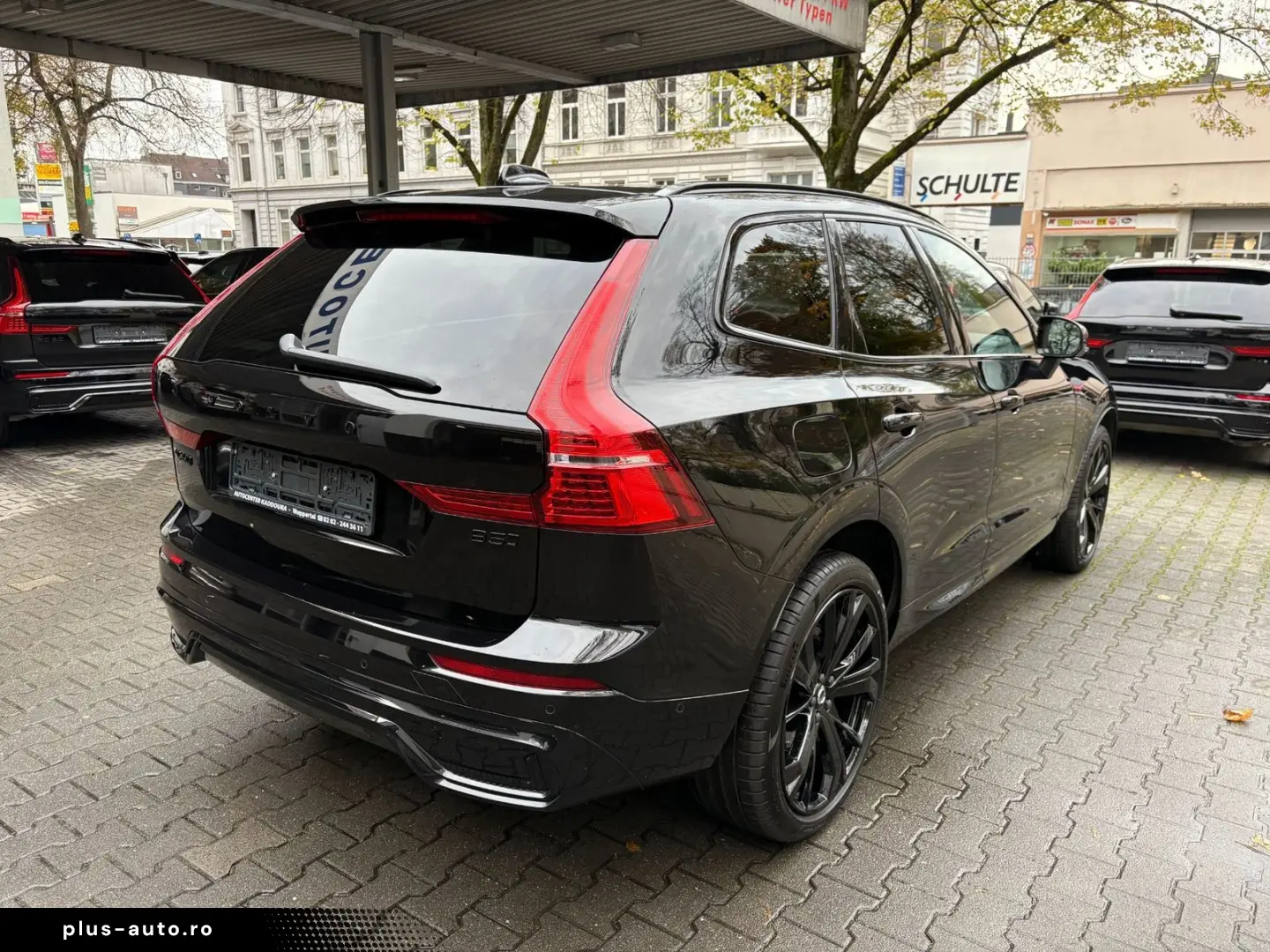 VOLVO XC60 B5 AWD Plus Black Edition He-Up PANO 360 AC
