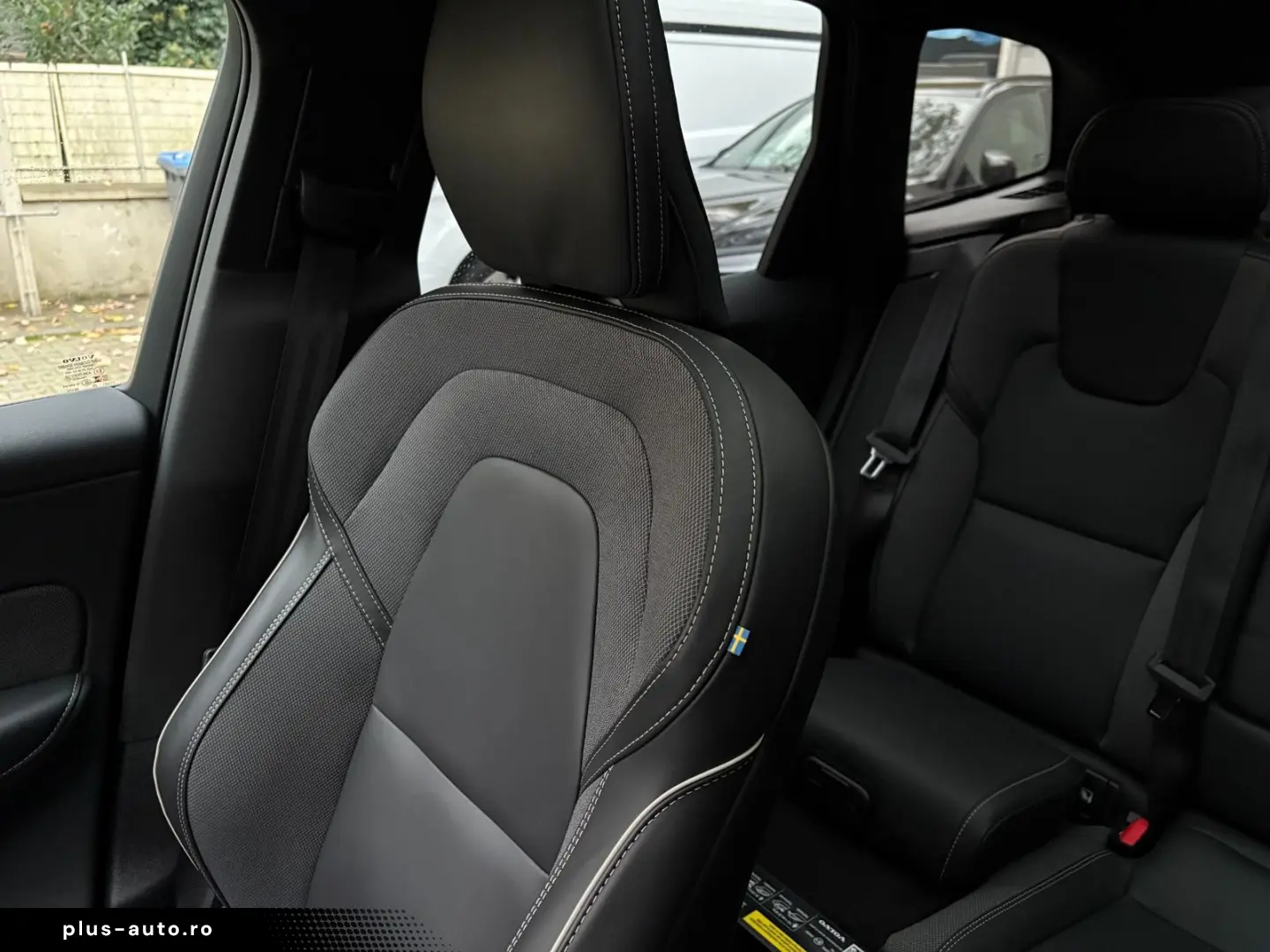 VOLVO XC60 B5 AWD Plus Black Edition He-Up PANO 360 AC