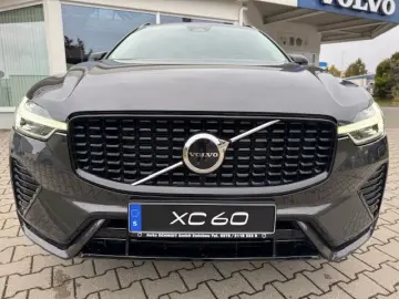VOLVO XC60 B4 D AWD Plus Dark