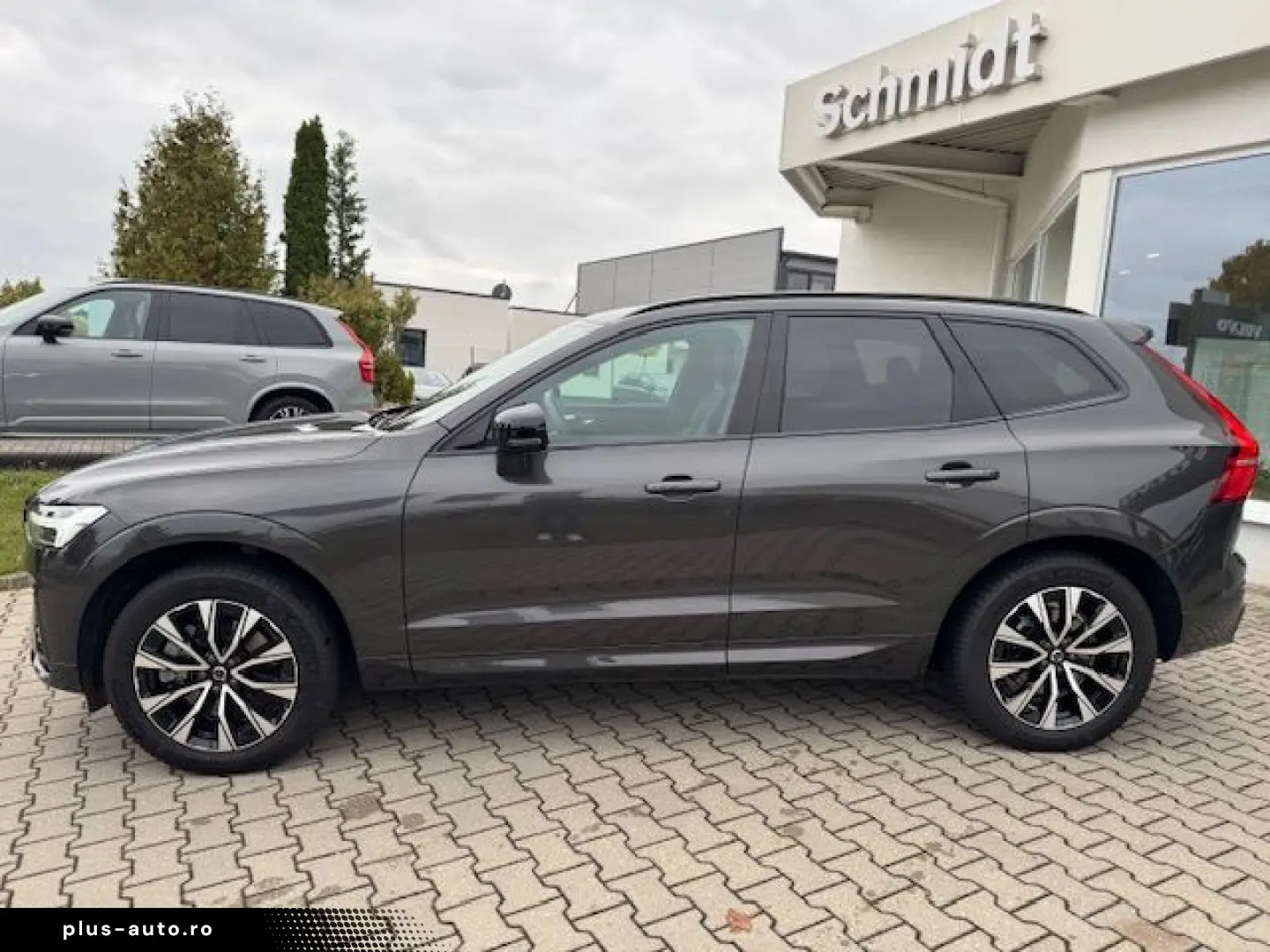 VOLVO XC60 B4 D AWD Plus Dark