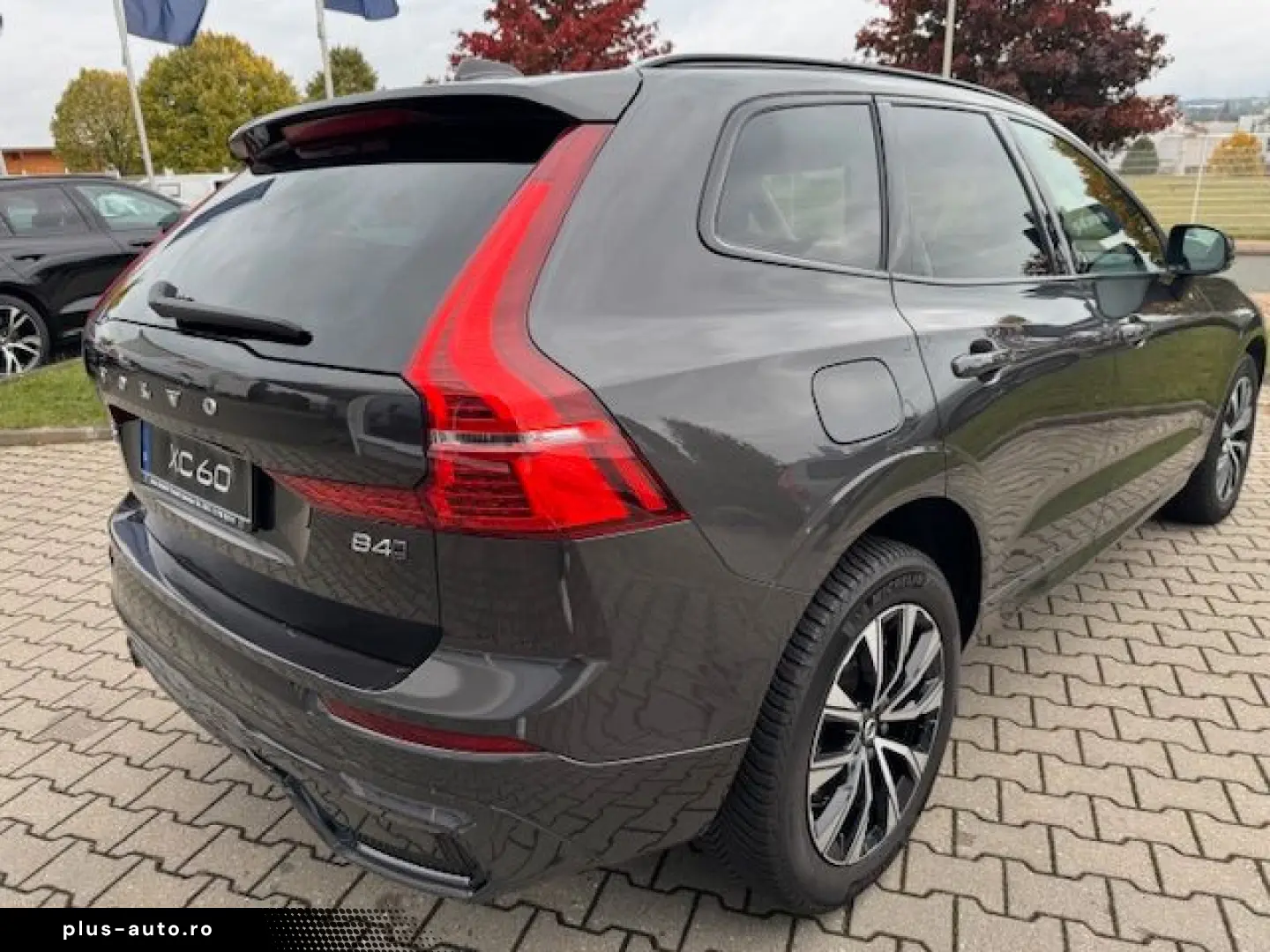 VOLVO XC60 B4 D AWD Plus Dark