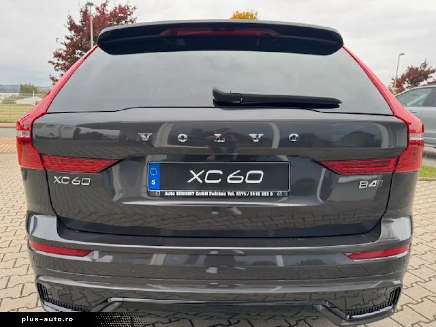 VOLVO XC60 B4 D AWD Plus Dark