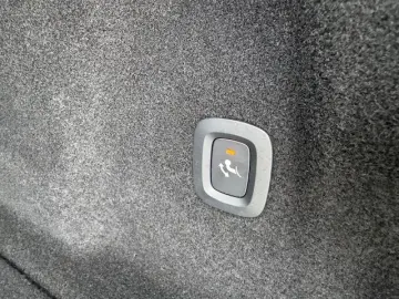 VOLVO XC60 B4 D AWD Plus Dark