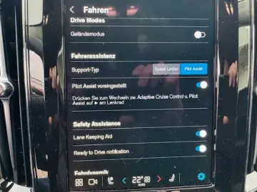 VOLVO XC60 B4 D AWD Plus Dark