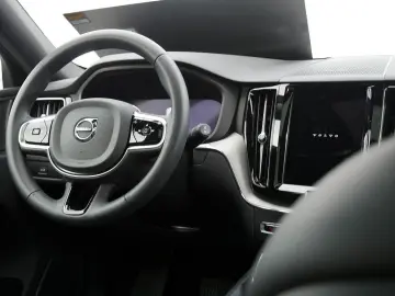 VOLVO XC60 B4 Plus Dark H K HGSD FACEL. STANDHZ LED