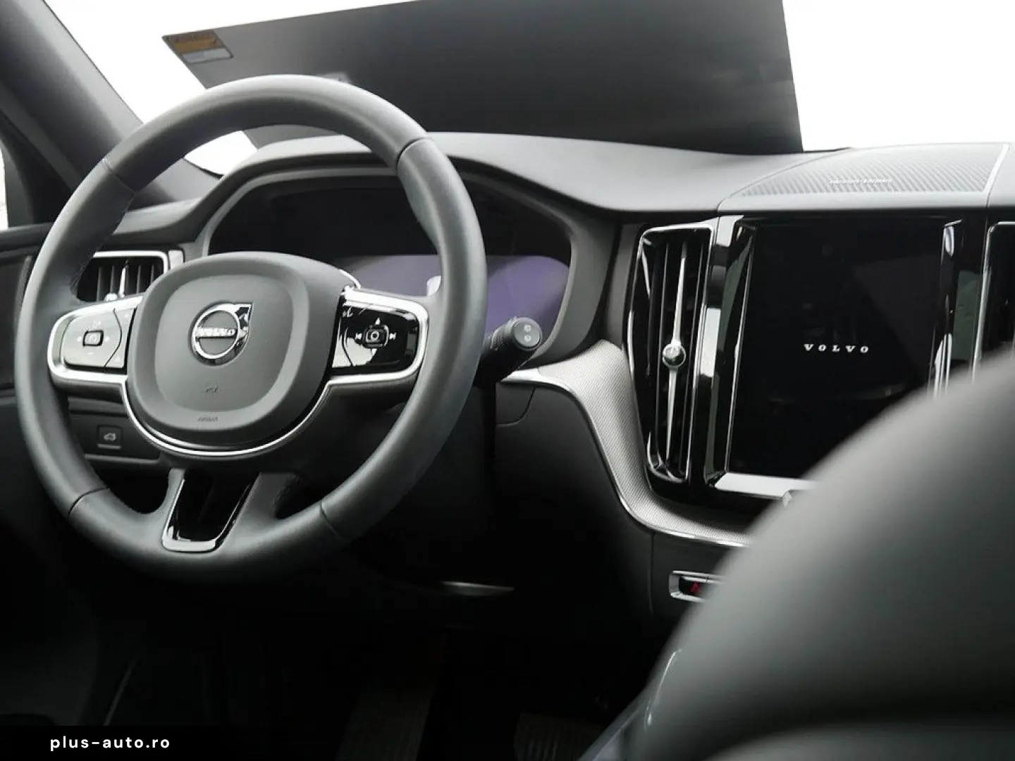 VOLVO XC60 B4 Plus Dark H K HGSD FACEL. STANDHZ LED