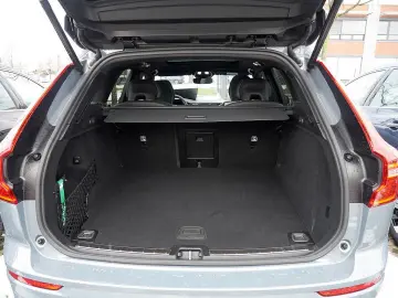 VOLVO XC60 B4 Plus Dark H K HGSD FACEL. STANDHZ LED