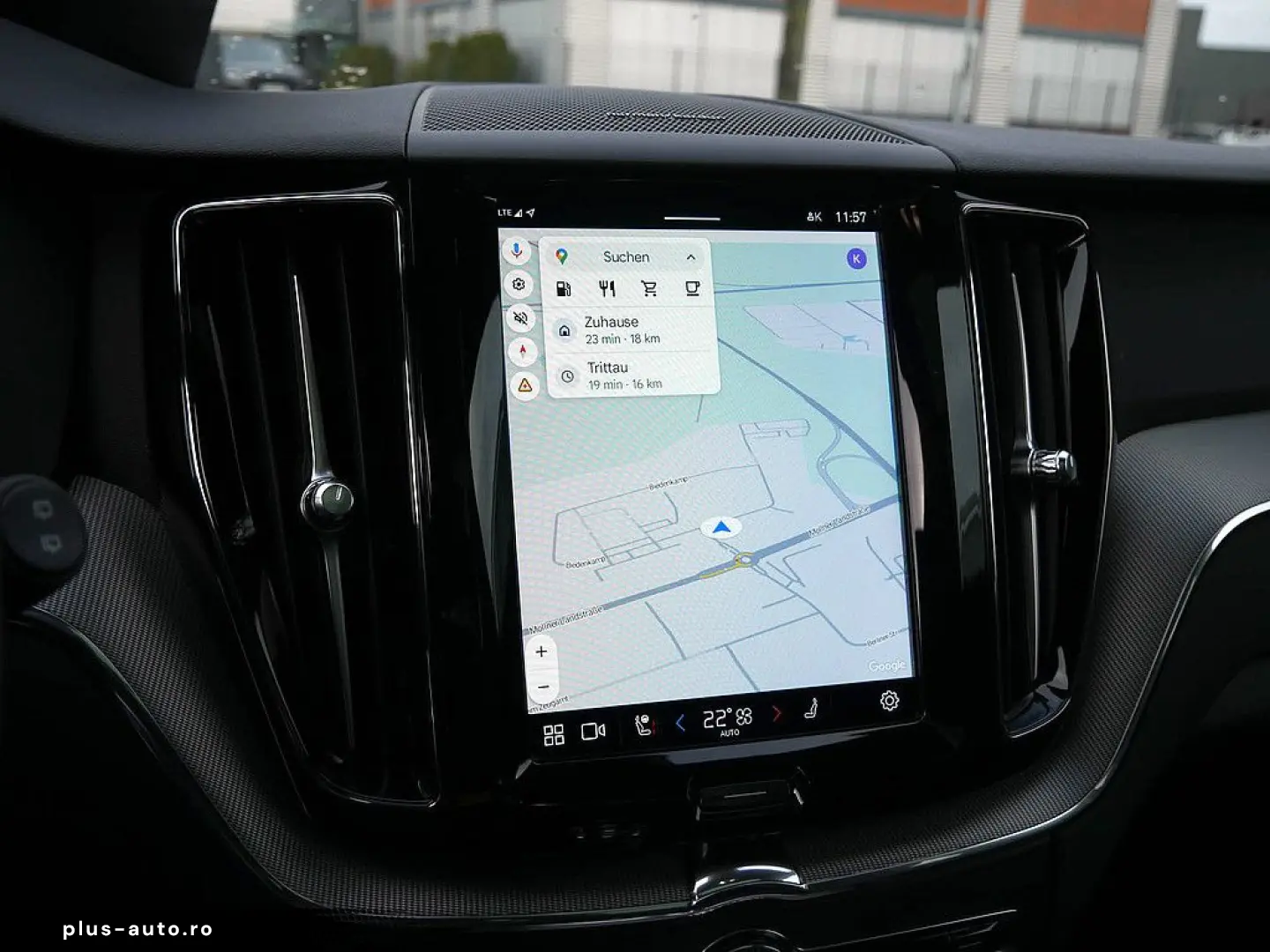 VOLVO XC60 B4 Plus Dark H K HGSD FACEL. STANDHZ LED