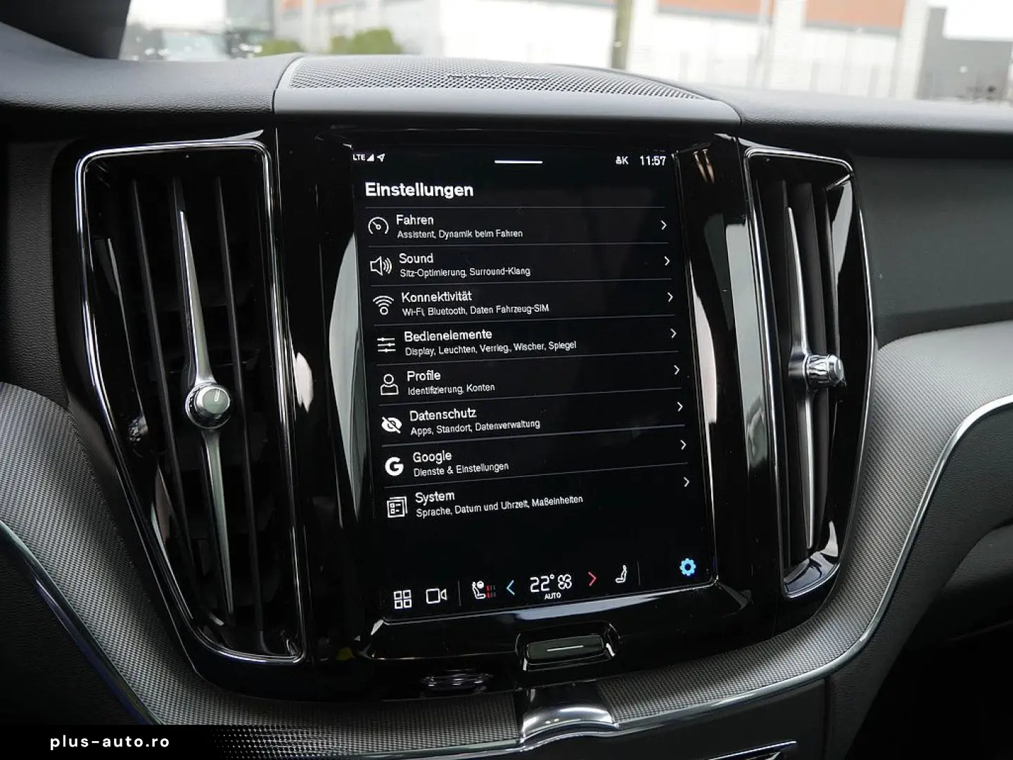 VOLVO XC60 B4 Plus Dark H K HGSD FACEL. STANDHZ LED