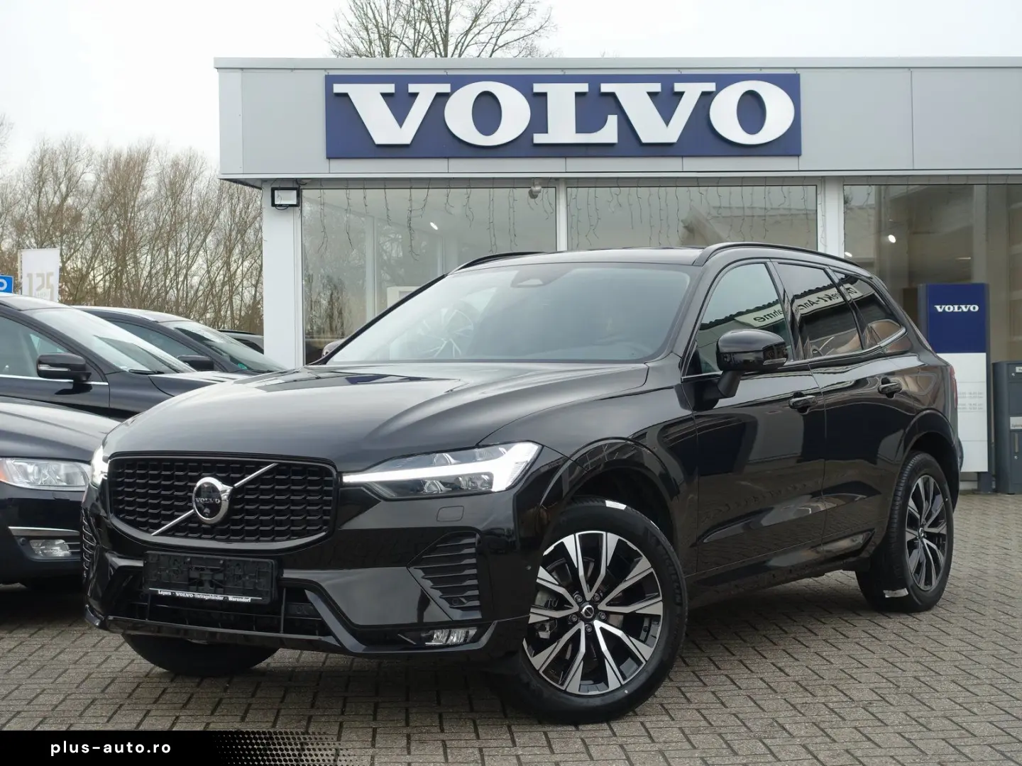 VOLVO XC60 Plus Dark B5 AWD Mild-Hybrid  360 Cam Pano.