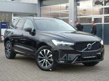 VOLVO XC60 Plus Dark B5 AWD Mild-Hybrid  360 Cam Pano.