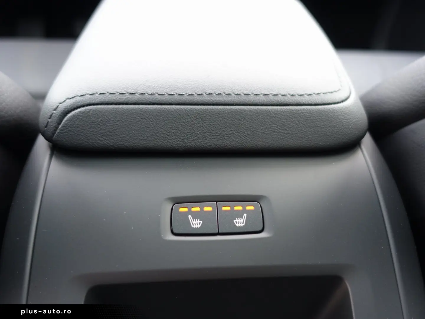 VOLVO XC60 Plus Dark B5 AWD Mild-Hybrid  360 Cam Pano.