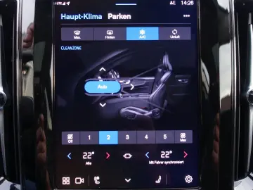 VOLVO XC60 Plus Dark B5 AWD Mild-Hybrid  360 Cam Pano.