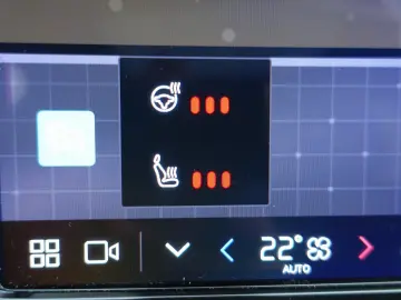 VOLVO XC60 Plus Dark B5 AWD Mild-Hybrid  360 Cam Pano.