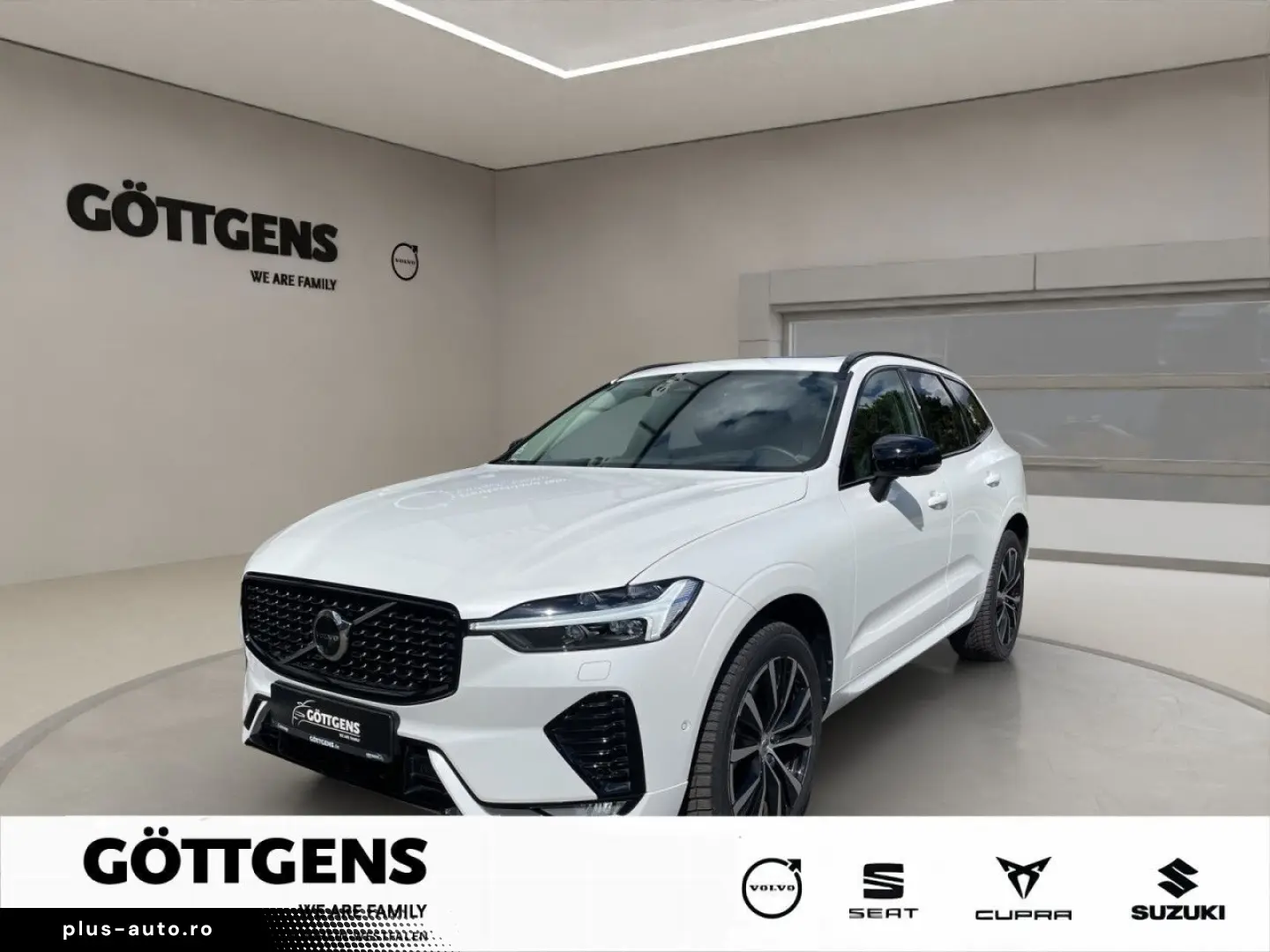 VOLVO XC60 B5 AWD Ultimate Dark AHK LED NAVI 20LM HuD