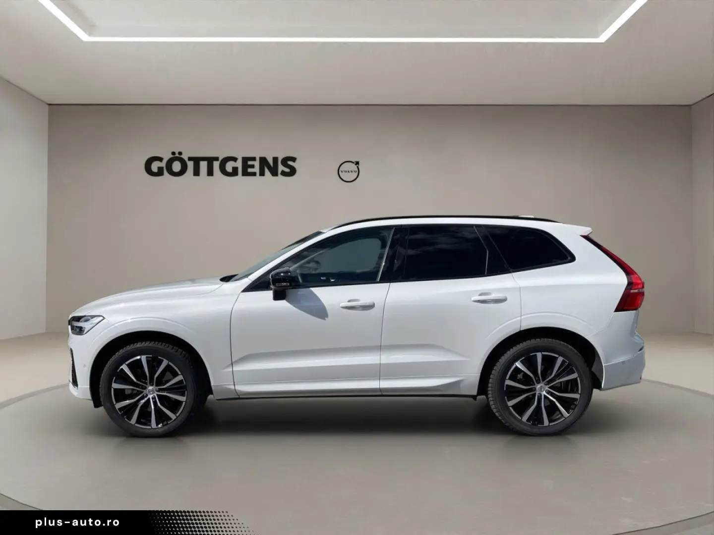 VOLVO XC60 B5 AWD Ultimate Dark AHK LED NAVI 20LM HuD