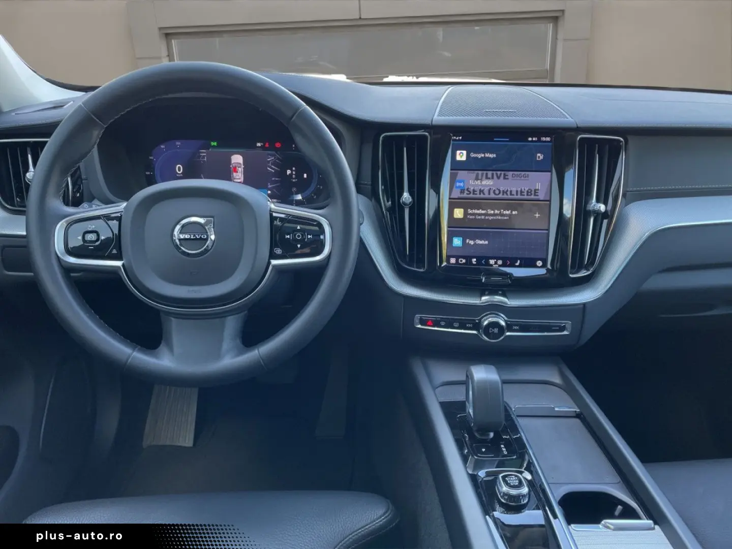 VOLVO XC60 B5 AWD Ultimate Dark AHK LED NAVI 20LM HuD