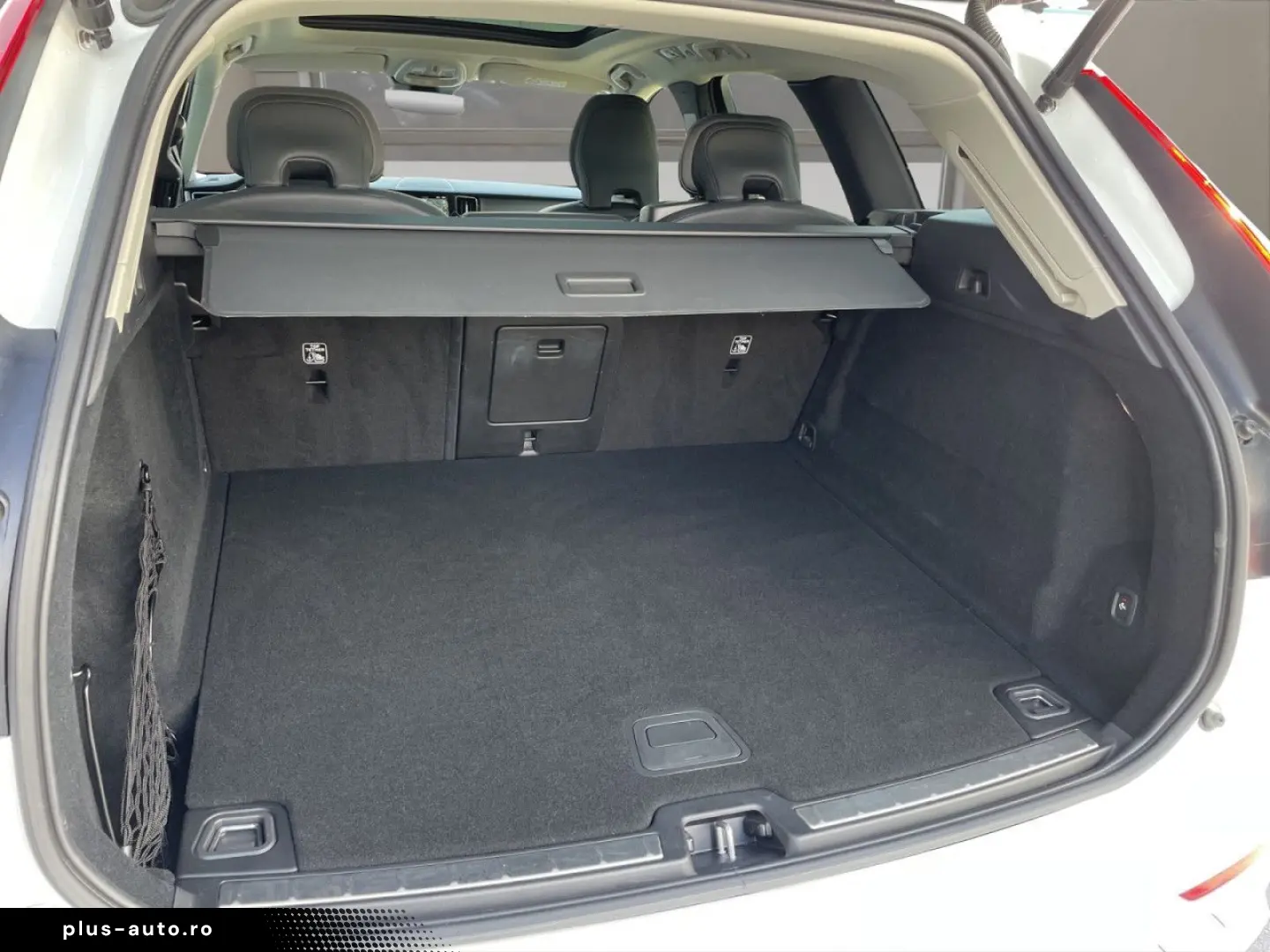 VOLVO XC60 B5 AWD Ultimate Dark AHK LED NAVI 20LM HuD