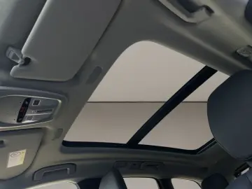 VOLVO XC60 B5 AWD Ultimate Dark AHK LED NAVI 20LM HuD