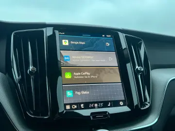 VOLVO XC60 B5 AWD Plus Dark HEAD UP FLED 21  HK