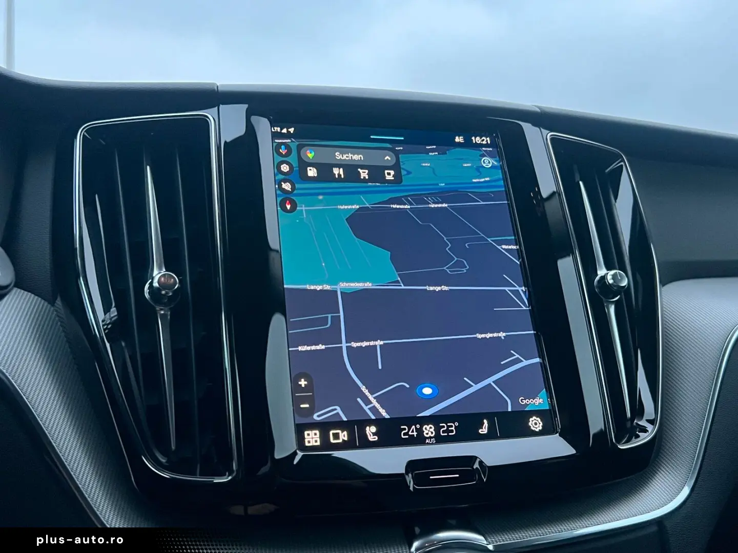 VOLVO XC60 B5 AWD Plus Dark HEAD UP FLED 21  HK