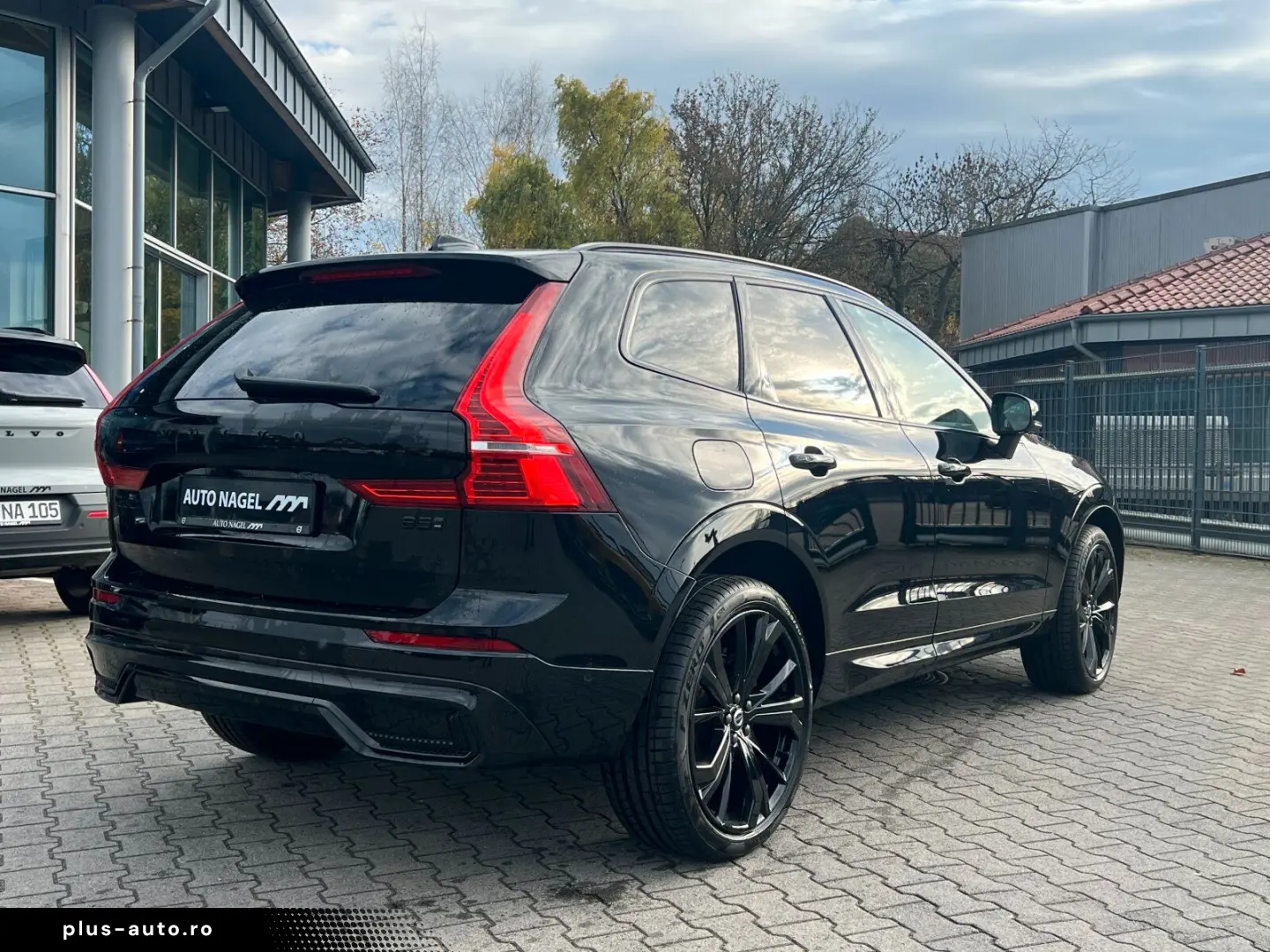 VOLVO XC60 B5 Plus Black Edition KiSITZE HEAD UP PANO