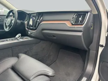 VOLVO XC60 B5 D AWD Ultimate Bright
