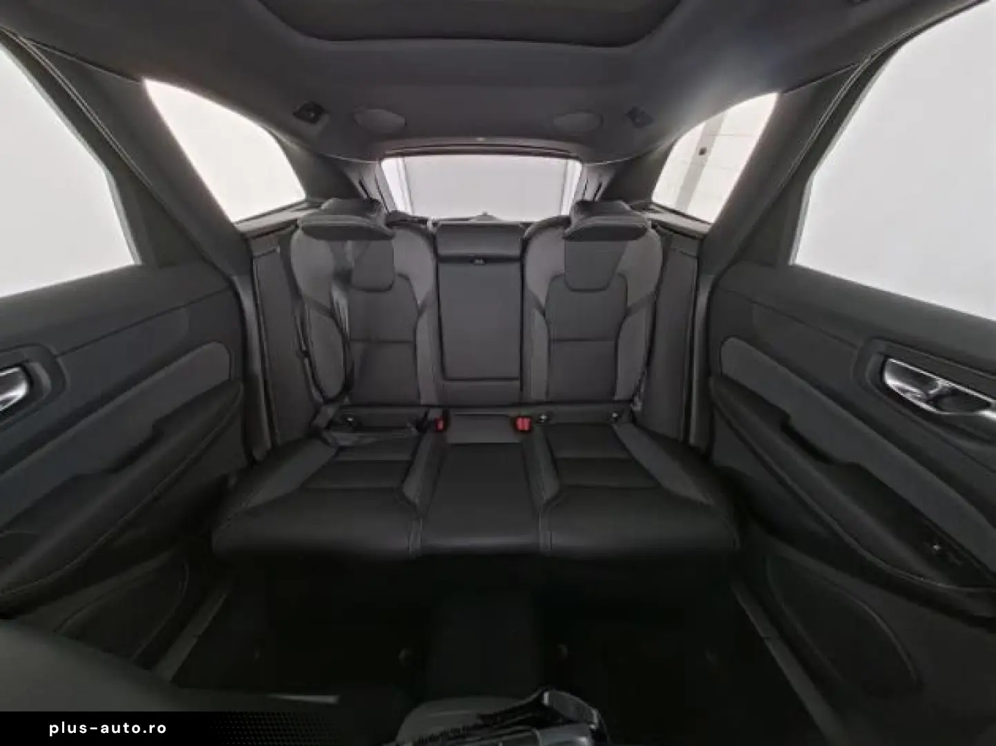 VOLVO XC60 B5 Plus Black Edition AWD PANOSD 360 MATRIX