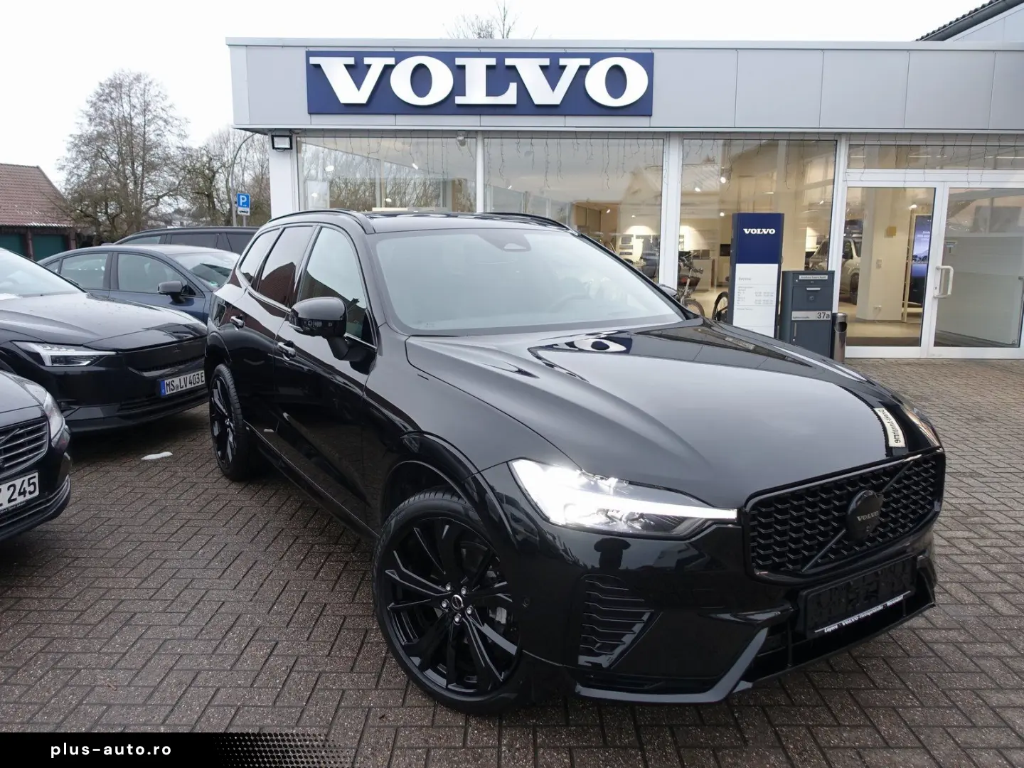 VOLVO XC60 Black Edition Plus B5 AWD Mild-Hybrid H&K