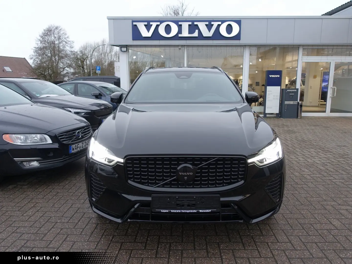 VOLVO XC60 Black Edition Plus B5 AWD Mild-Hybrid H&K