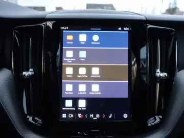 VOLVO XC60 Black Edition Plus B5 AWD Mild-Hybrid H&K