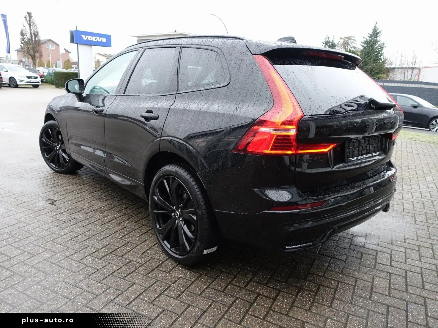 VOLVO XC60 Black Edition Plus B5 AWD 360  Pano HeadUP