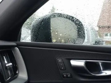 VOLVO XC60 Black Edition Plus B5 AWD 360  Pano HeadUP