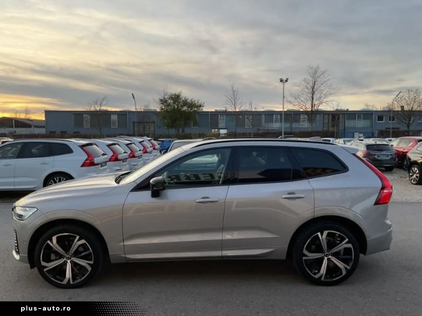 VOLVO XC60 B4 Plus Dark 2WD ACC 360  HK 21  Google