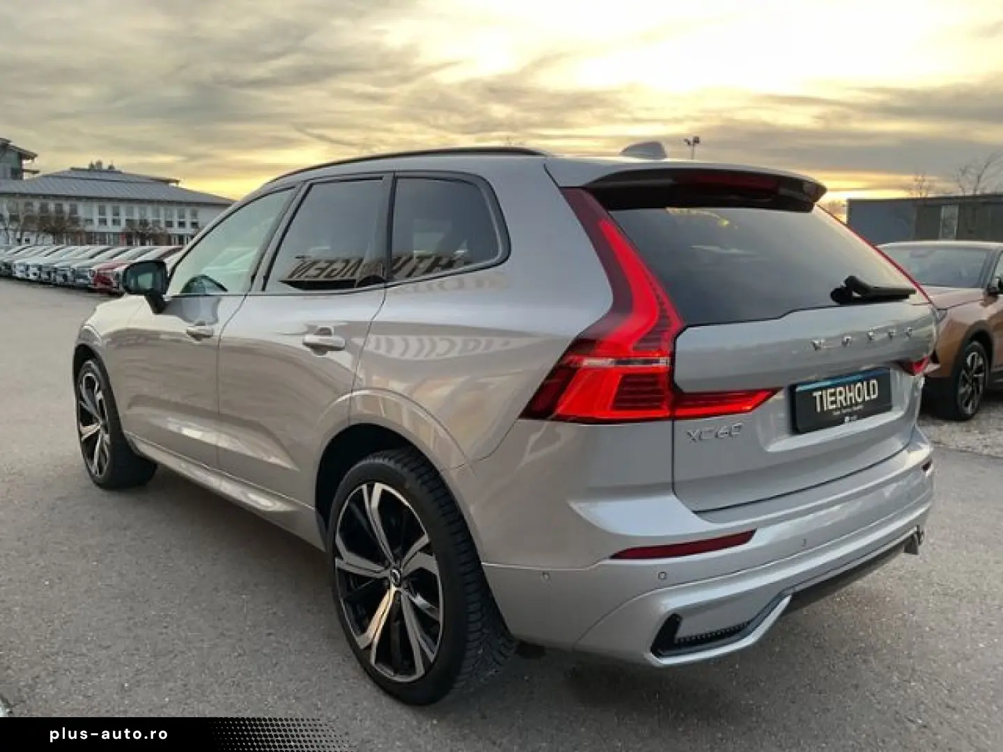 VOLVO XC60 B4 Plus Dark 2WD ACC 360  HK 21  Google