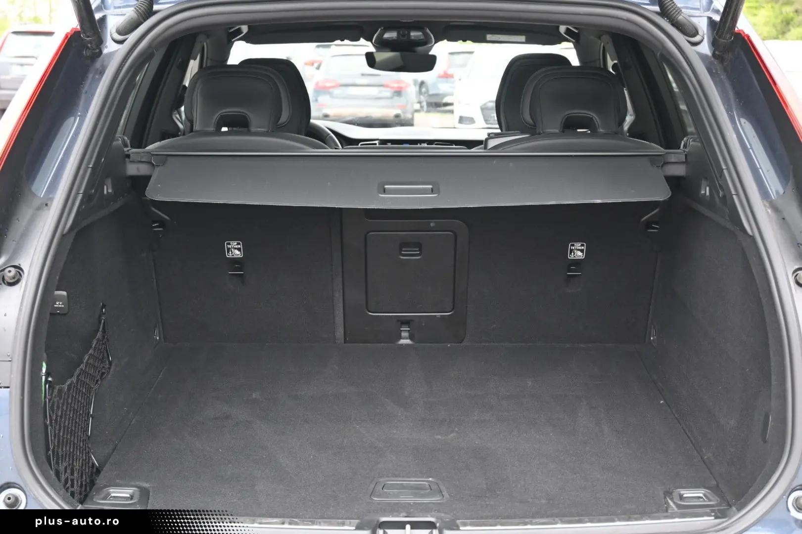 VOLVO XC60 B4D Plus Dark LED PANO STHZ 360 H&K BLIS