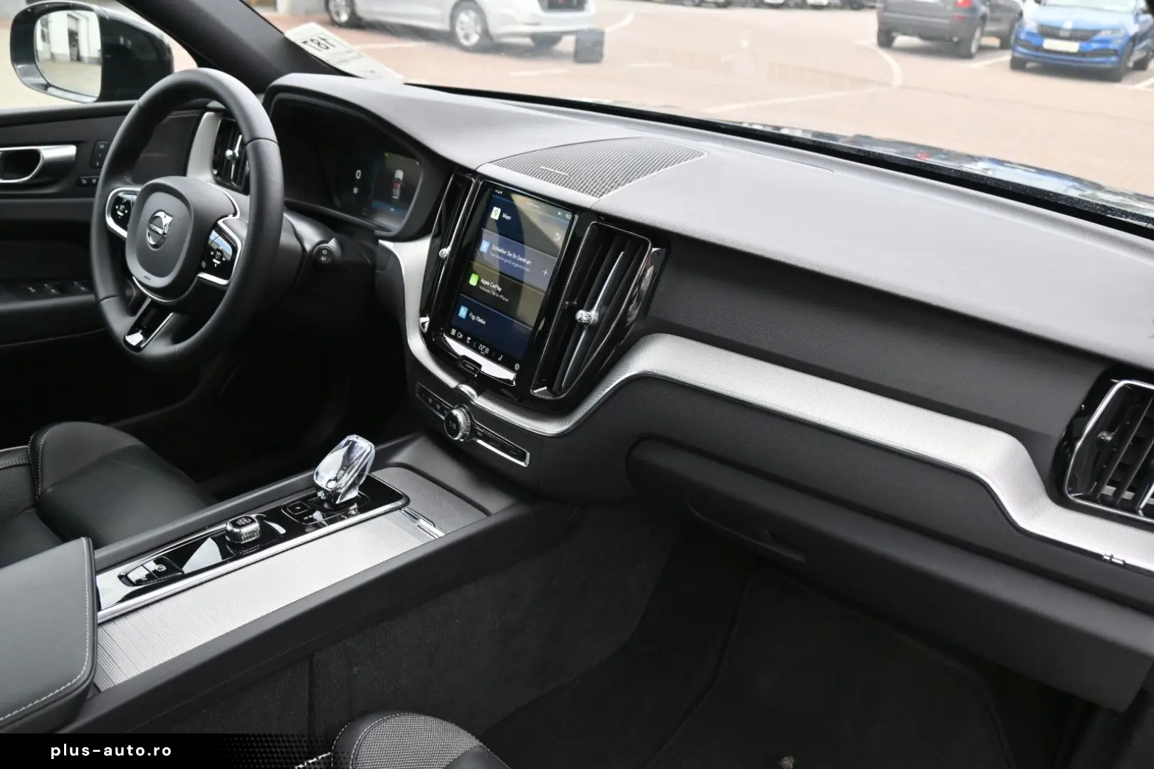 VOLVO XC60 B4D Plus Dark LED PANO STHZ 360 H&K BLIS