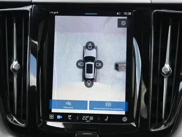 VOLVO XC60 B4D Plus Dark LED PANO STHZ 360 H&K BLIS