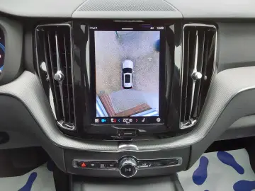 VOLVO XC60 B4 D AWD Plus Dark ACC LED SHZ PDC NAV K...