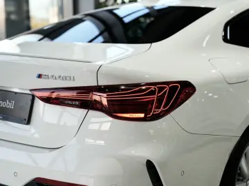 BMW M440 i xDrive Coupe