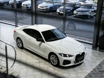 BMW M440 i xDrive Coupe