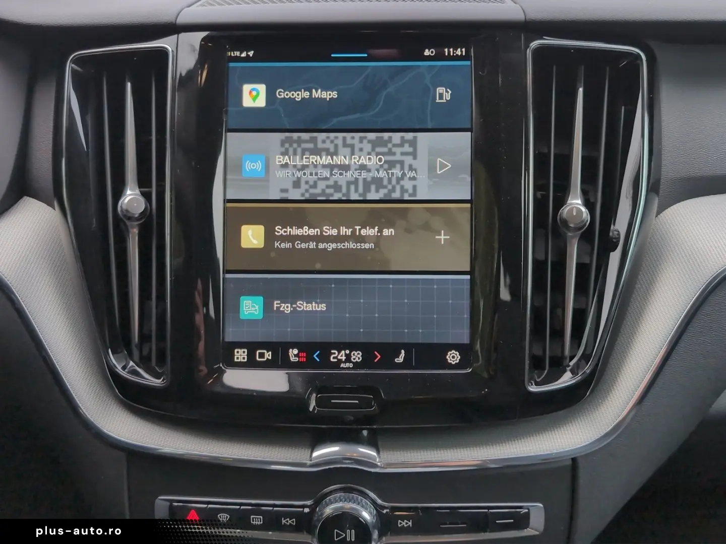 VOLVO XC60 B4 Diesel Plus Dark BLIS E-Sitze HarmanK