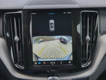 VOLVO XC60 B4 Diesel Plus Dark BLIS E-Sitze HarmanK