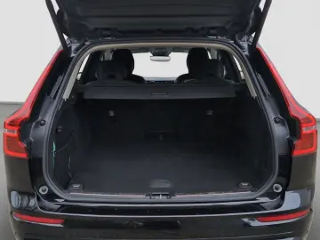 VOLVO XC60 B4 Diesel Plus Dark BLIS E-Sitze HarmanK