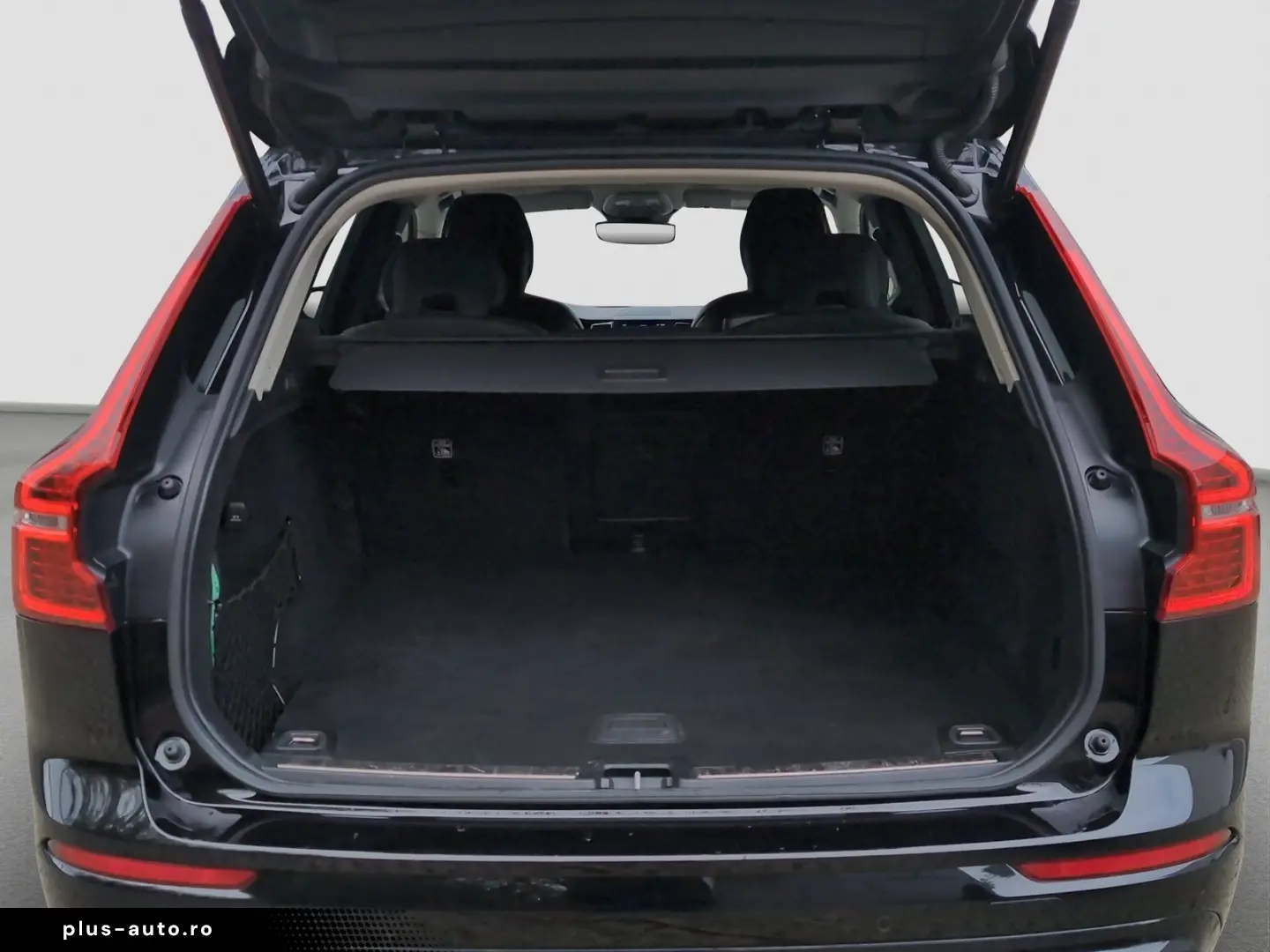 VOLVO XC60 B4 Diesel Plus Dark BLIS E-Sitze HarmanK