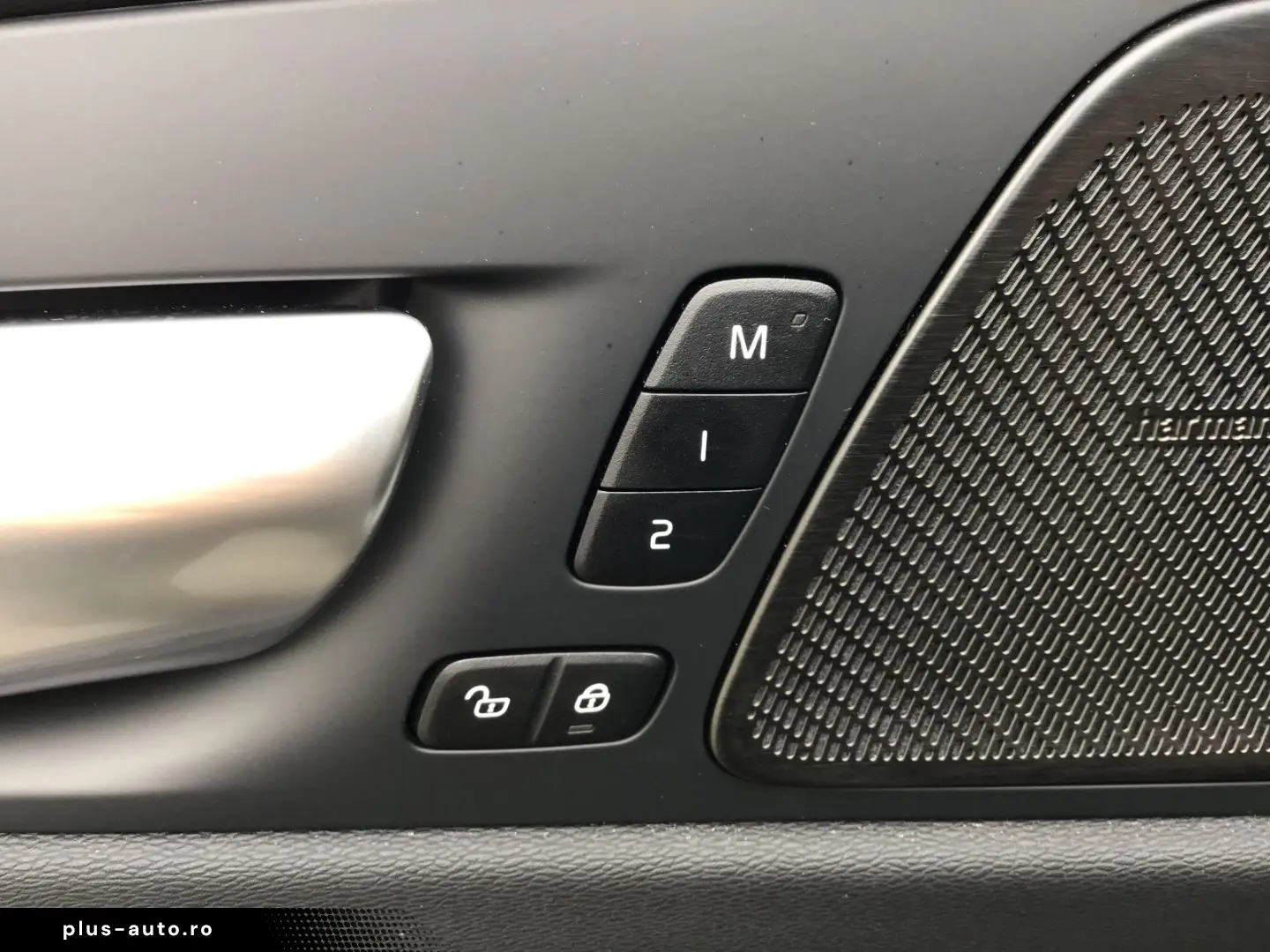 VOLVO XC60 B4 (Diesel) Plus Dark 360  Cam Navi Leder