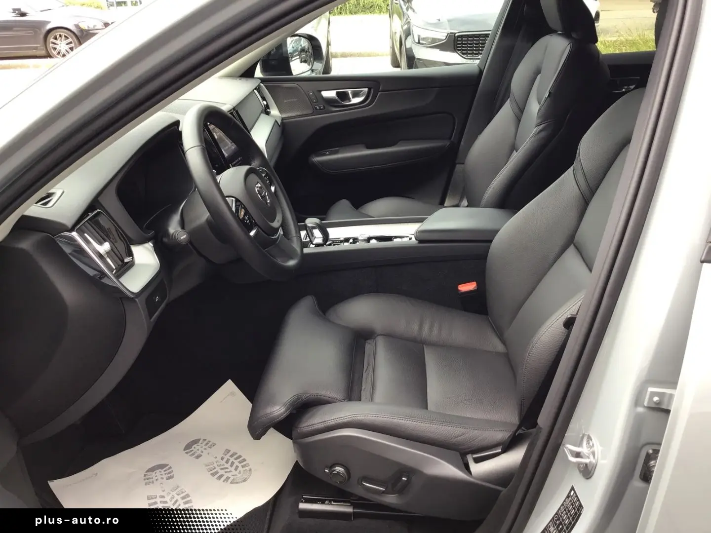 VOLVO XC60 B4 (Diesel) Plus Dark 360  Cam Navi Leder